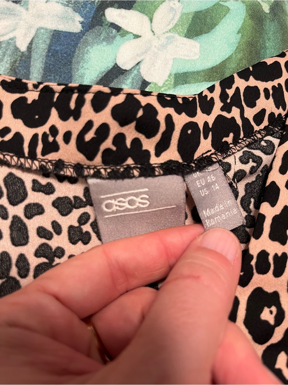 EUC Leopard Button-Front Top - Picture 3 of 7